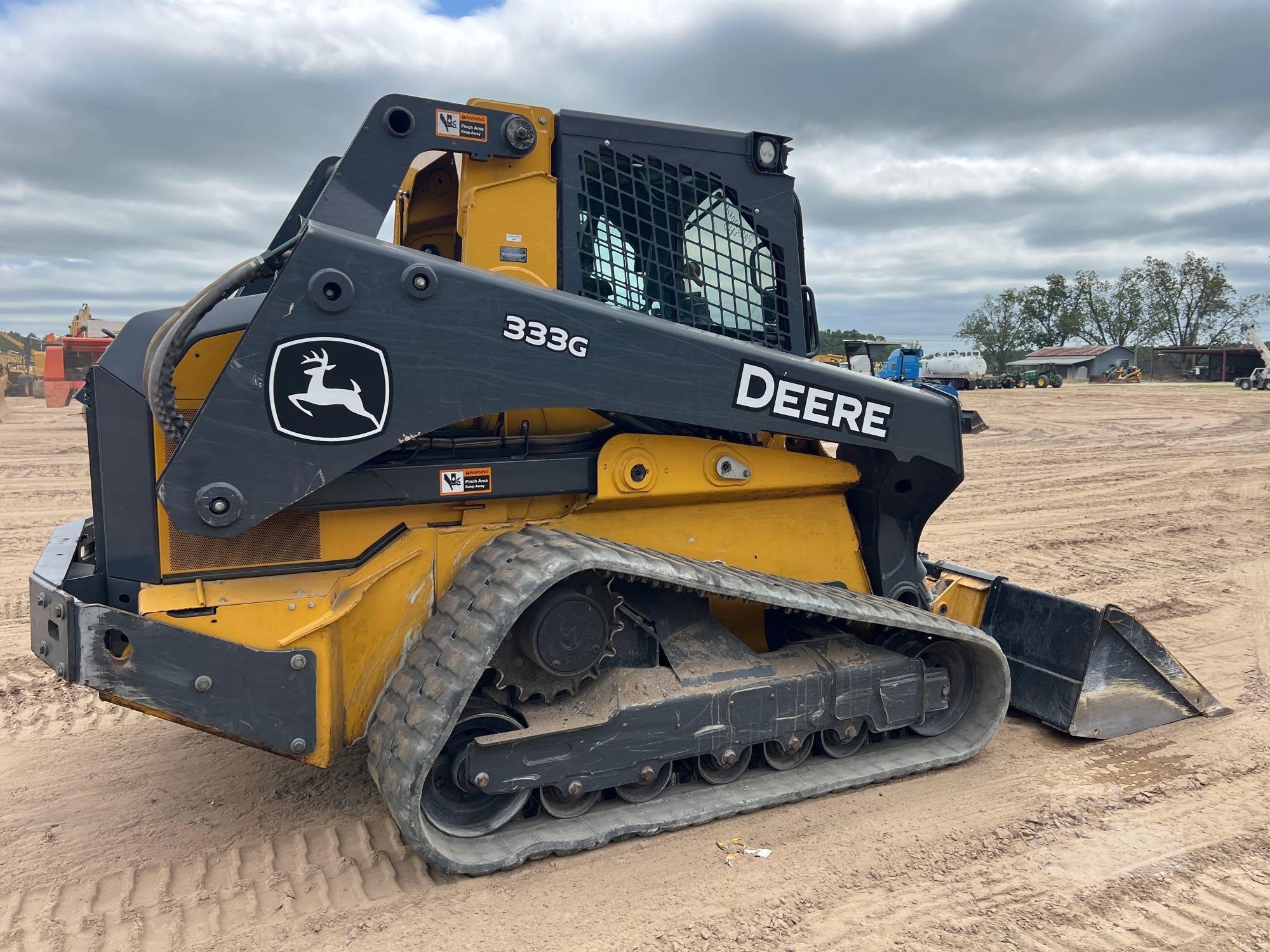 2022 John Deere 333G