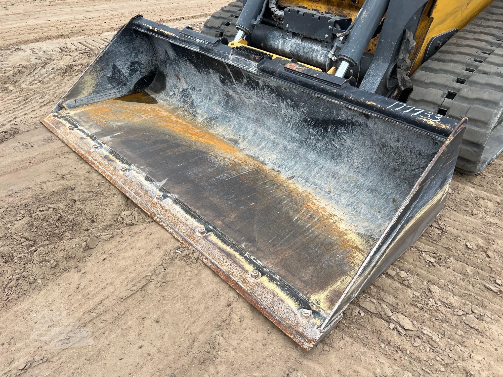 2022 John Deere 333G