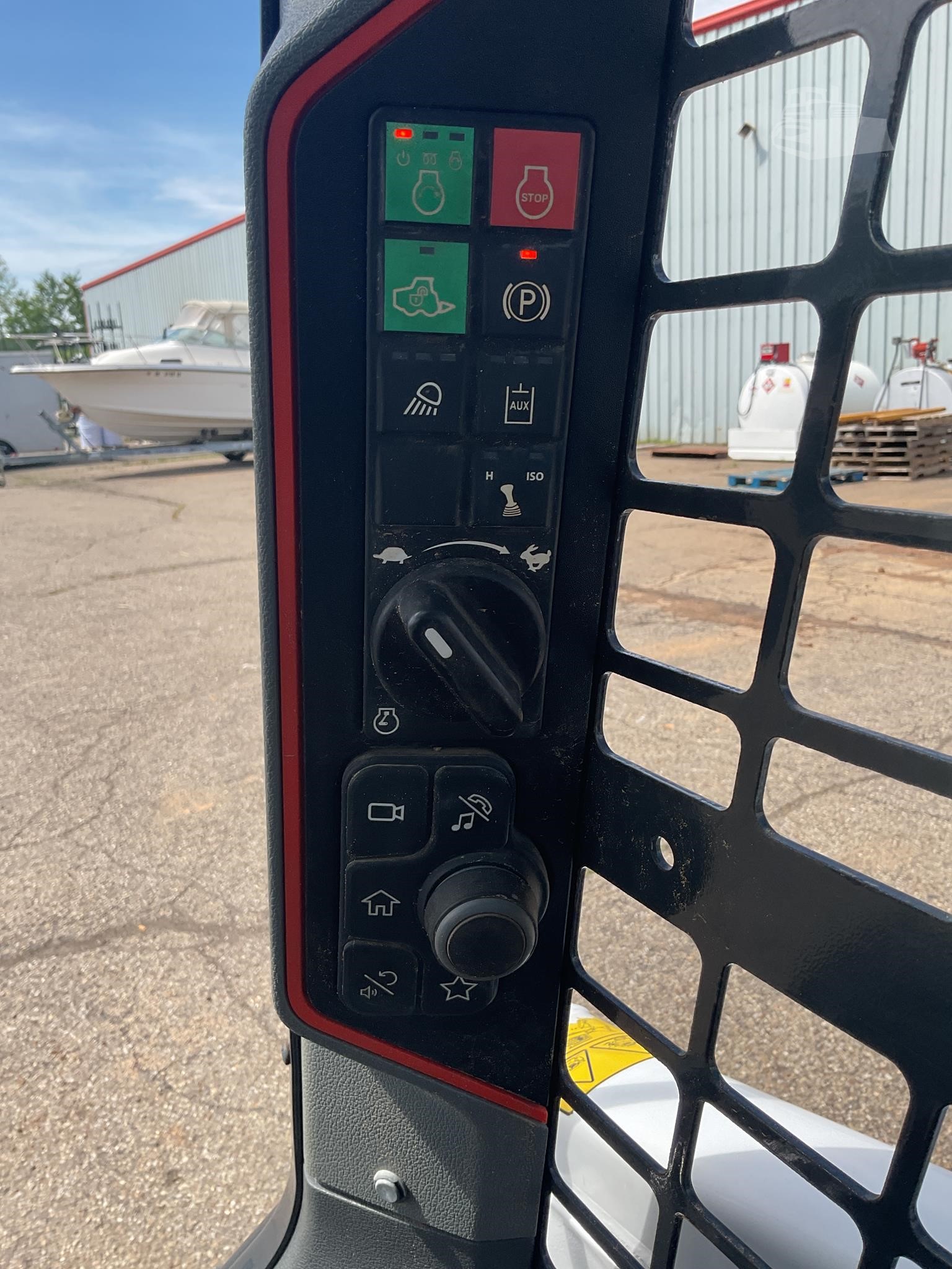 2023 Bobcat T66