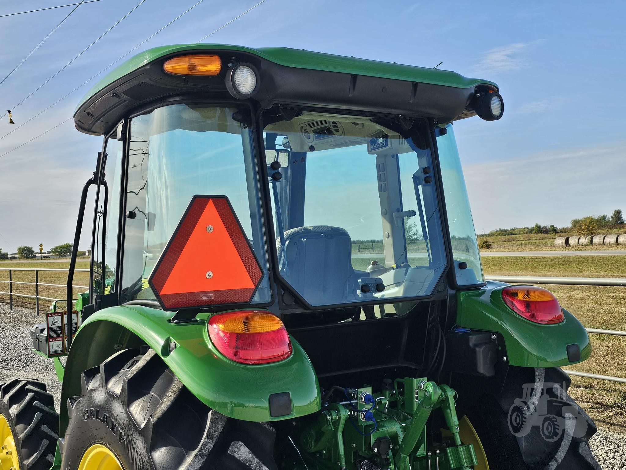 2021 John Deere 5075E