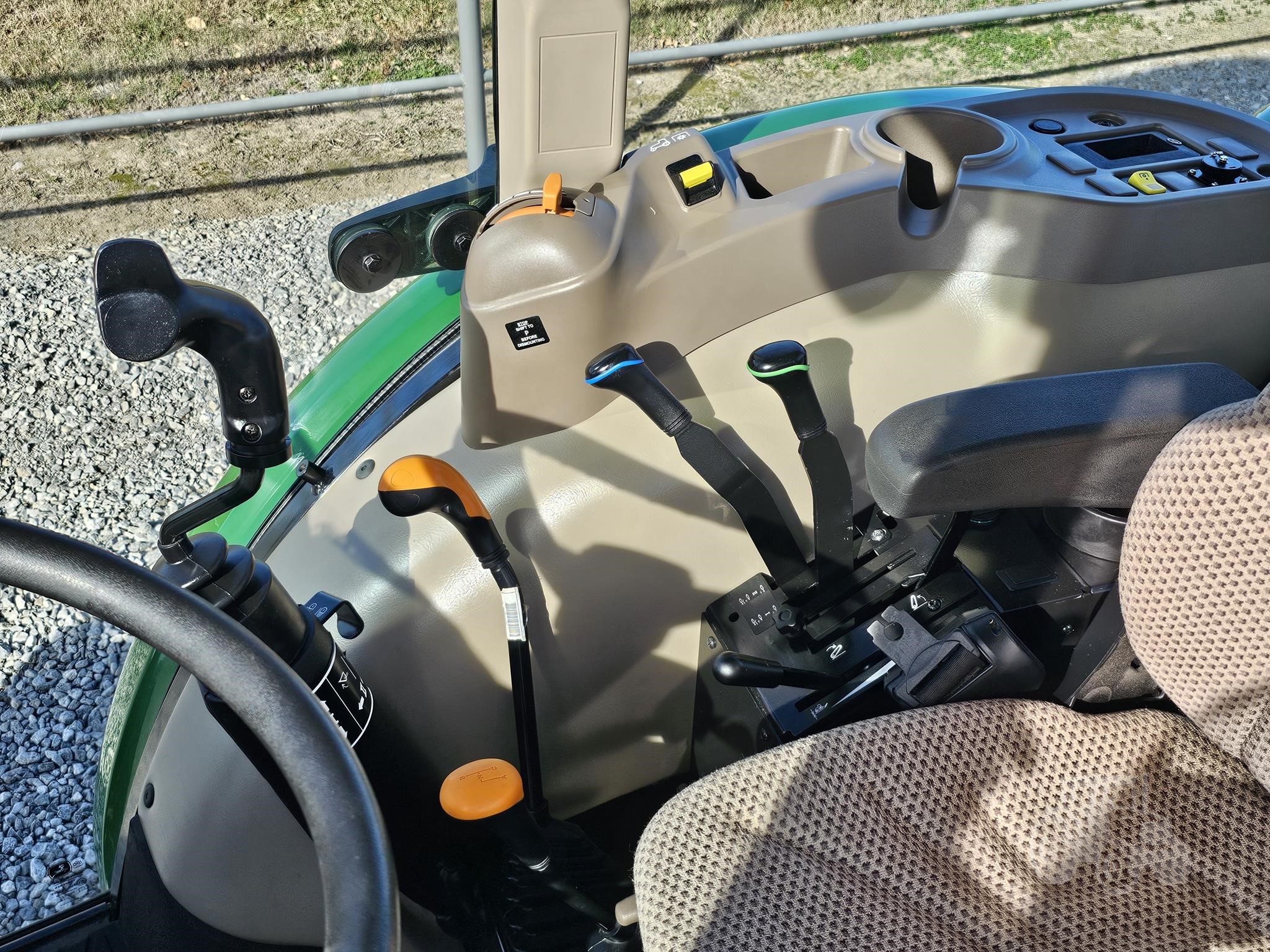 2021 John Deere 5075E