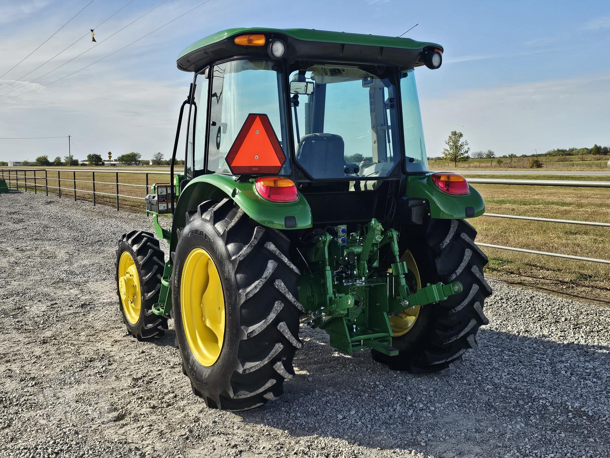 2021 John Deere 5075E