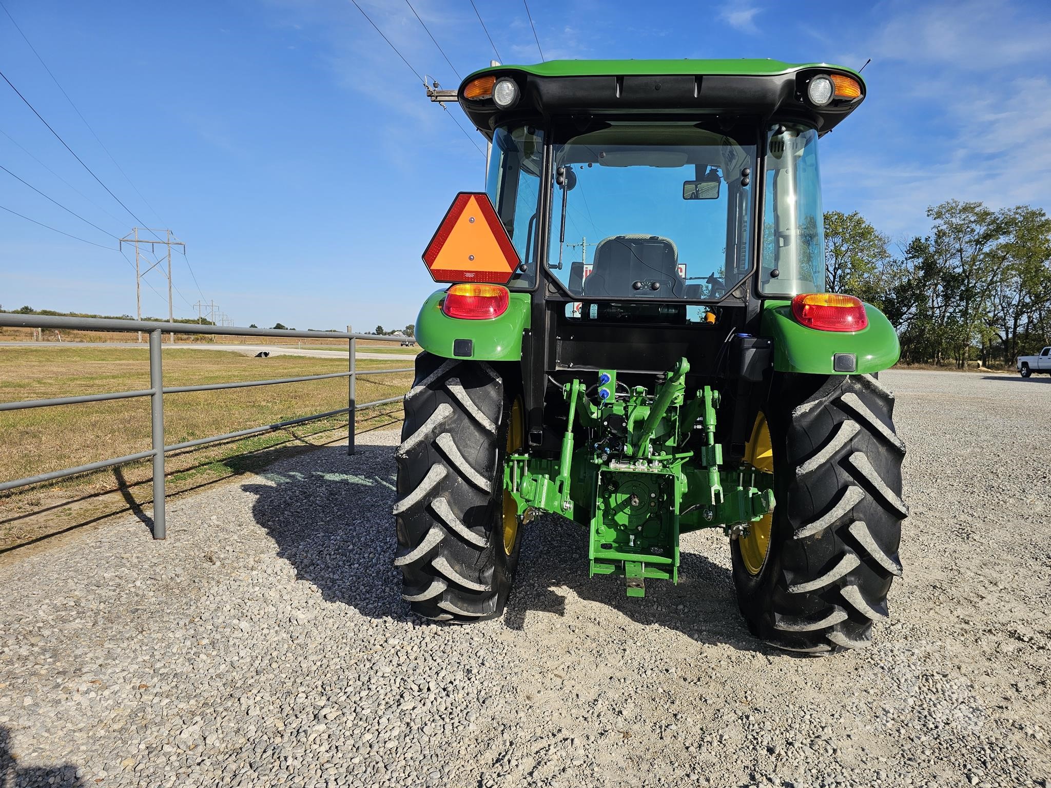 2021 John Deere 5075E