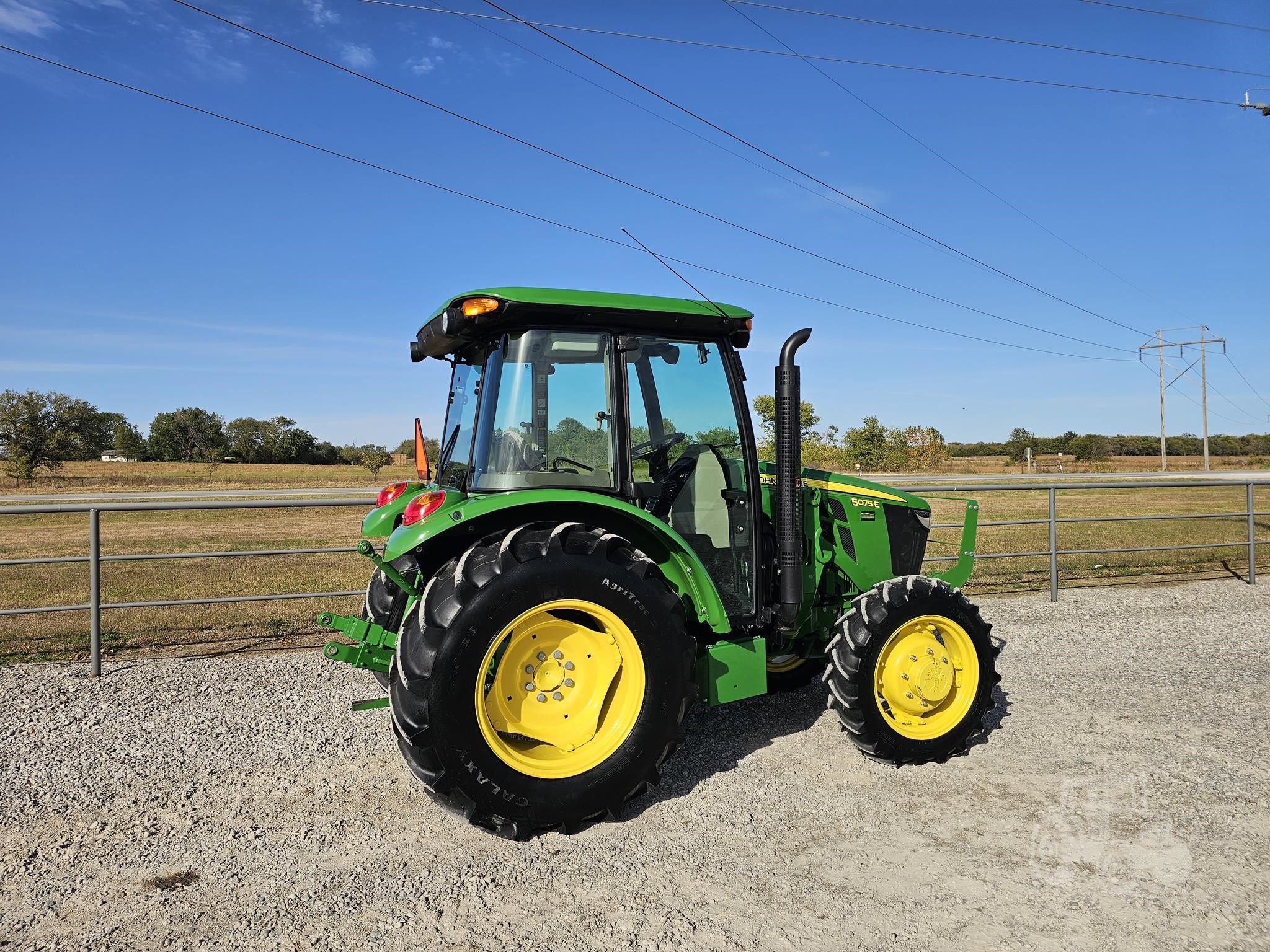 2021 John Deere 5075E