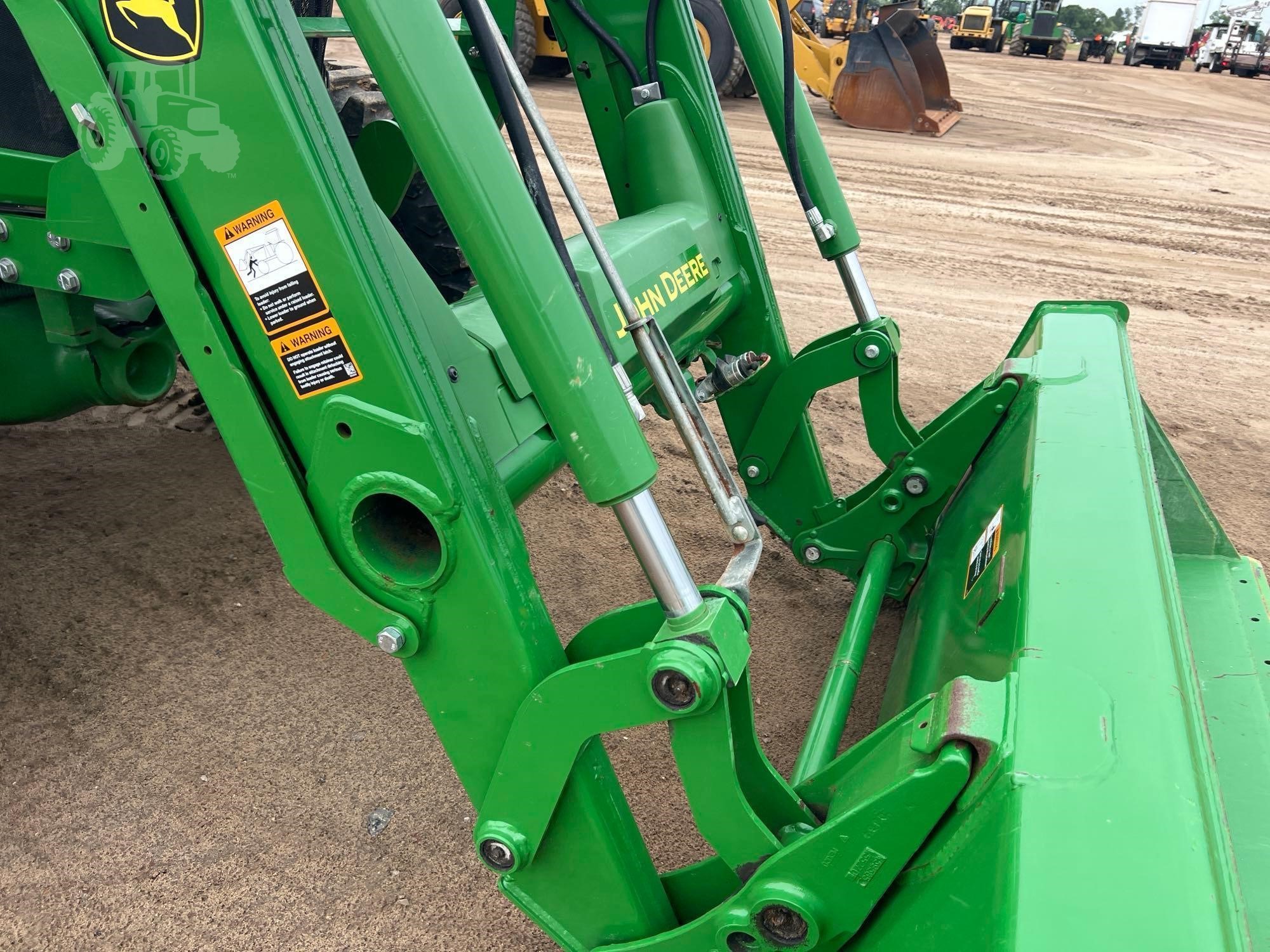 2021 John Deere 5075E