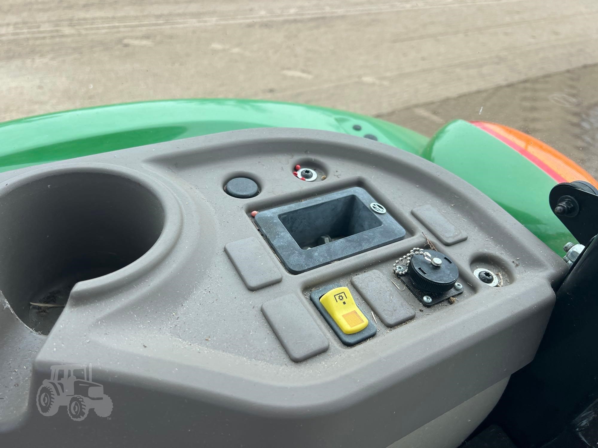 2021 John Deere 5075E