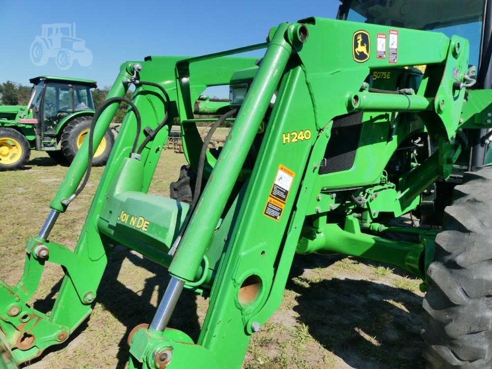 2016 John Deere 5075E