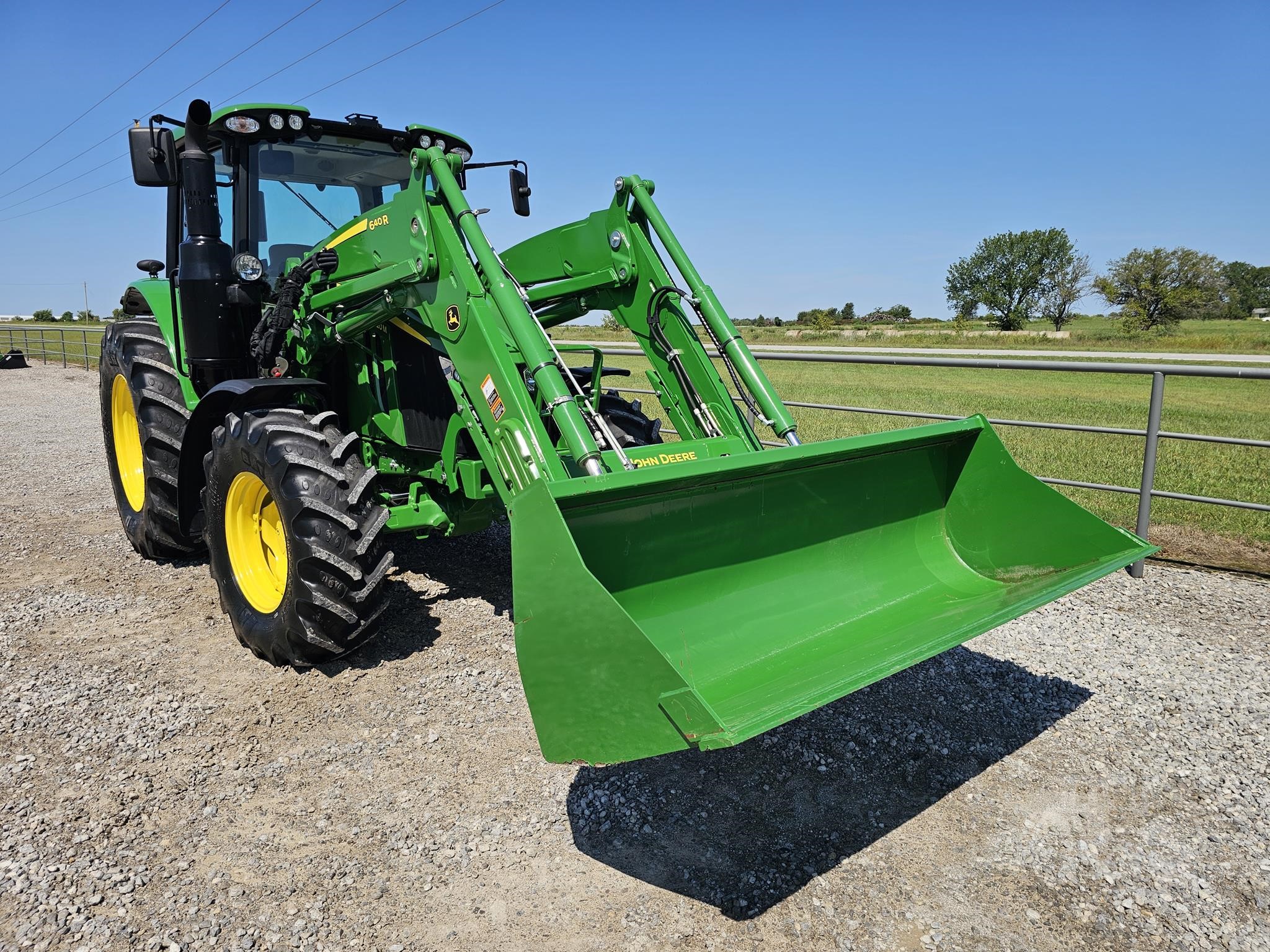2023 John Deere 6120M