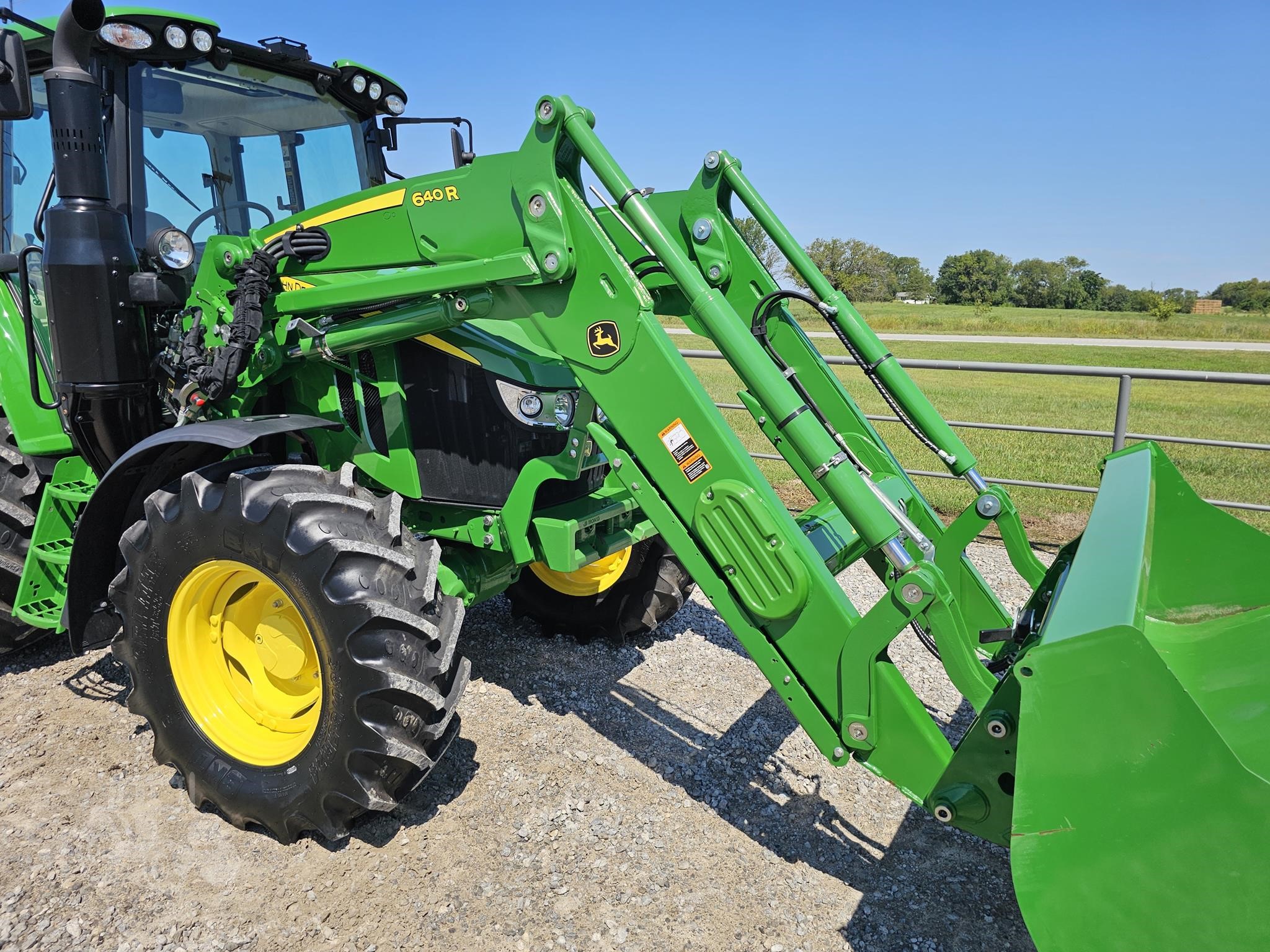 2023 John Deere 6120M