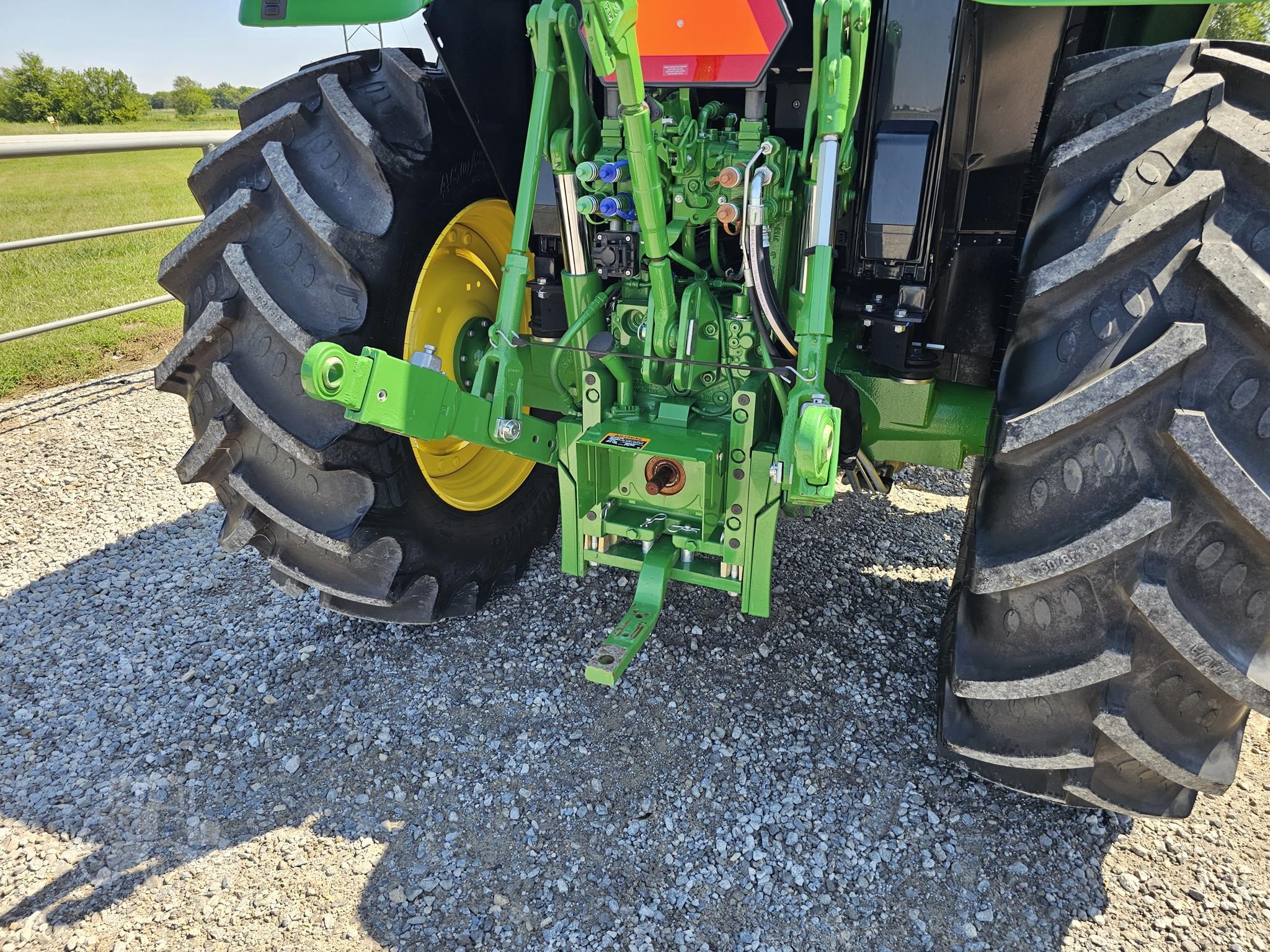 2023 John Deere 6120M