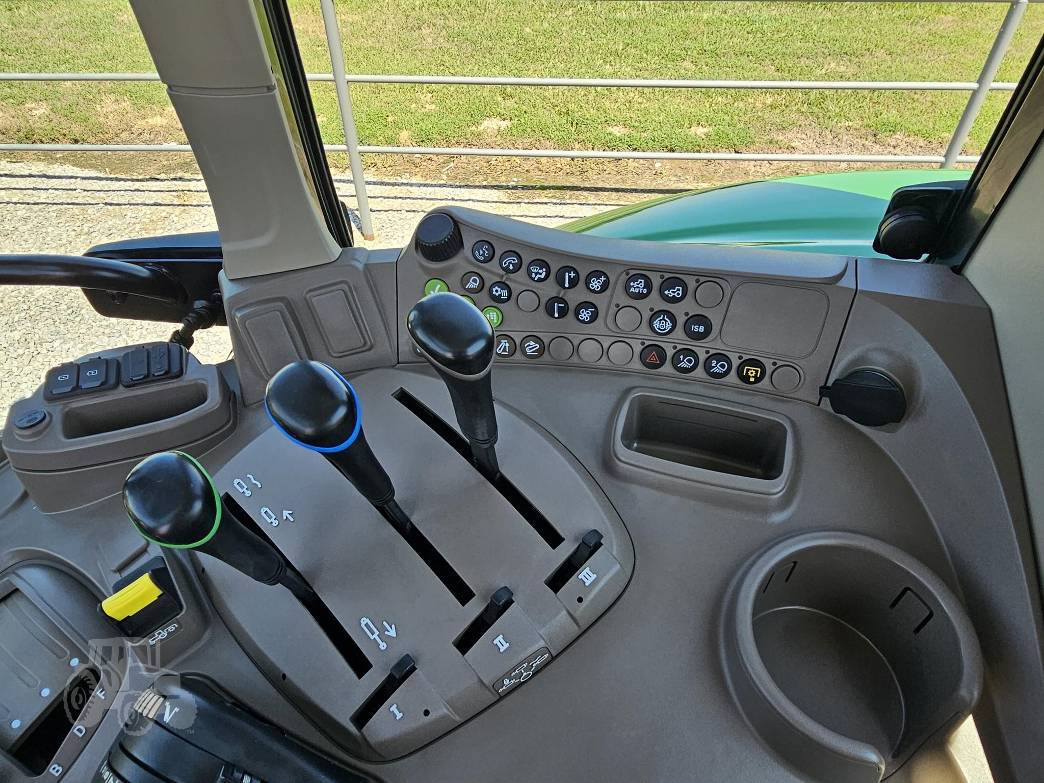 2023 John Deere 6120M